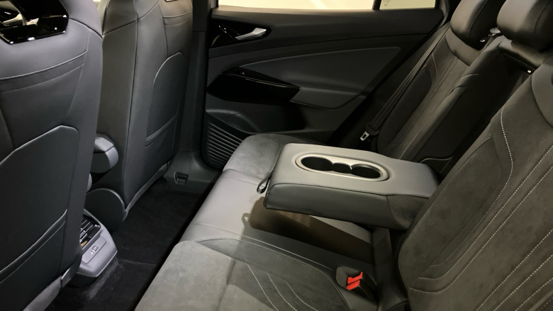 Volkswagen ID.4 210kW Black Edition Pro 77kWh 5dr Auto Electric Estate